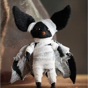 MUMMY BABY BATSON FELT CRITTER